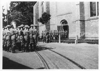 RK-0233 Haamstede. Begrafenis van Duitse soldaten.