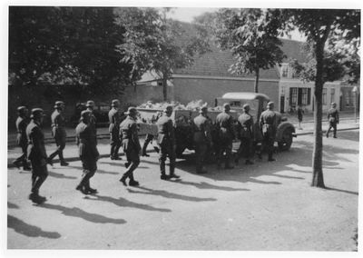RK-0235 Haamstede. Begrafenis van Duitse soldaten.