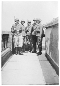 RK-0288 Zierikzee. Duitse soldaten op de Sint Lievensmonstertoren