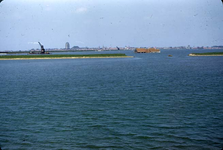 RK-1564 Zierikzee. Watersnoodramp 1953. Gezicht op Zierikzee vanaf de zeedijk ter hoogte van 'de Val'.