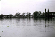 RK-1626 Zierikzee. Watersnoodramp 1953. Gezicht op Zierikzee vanaf de Oudeweg.