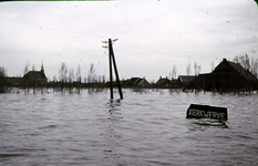 RK-1633 Kerkwerve. Watersnoodramp 1953. Gezicht op Kerkwerve vanuit de Verseputseweg.