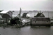 RK-1671 Sirjansland. Omgeving Lageweg. De ingestorte molen. Op de achtergrond de boerderij Spuiwijk .