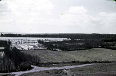 RK-1720 Noordwelle. Watersnoodramp 1953. Gezicht in de polder vanaf het duin t.h.v. restaurant 't Klokje aan de ...