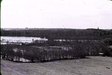 RK-1733 Noordwelle. Watersnoodramp 1953. Gezicht in de polder vanaf het duin t.h.v. restaurant 't Klokje aan de ...