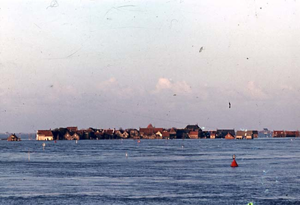 RK-1779 Ouwerkerk. Watersnoodramp 1953. Gezicht op Ouwerkerk.