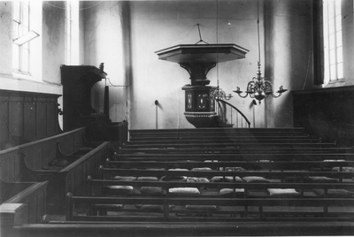 RK-1973 Oosterland. Nederlandse Hervormde Kerk. Interieur