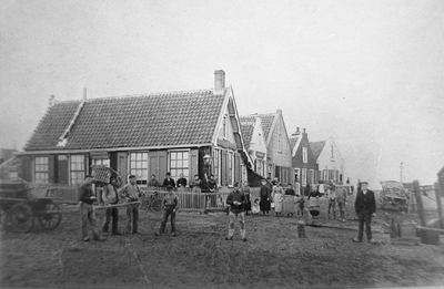 BE-1590 Ouwerkerk / Viane Haventje van Viane. De haven zelf is net rechts buiten beeld, de rij huizen staat evenwijdig ...