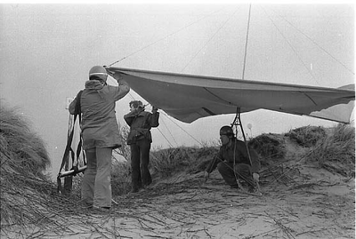 BE-1723 Westerschouwen. De eerste kitevliegers in de duinen van Westerschouwen.
