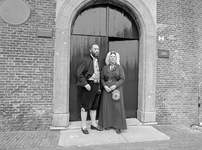 BE-1892 Zierikzee. Gat van West Noord Westen. Lutherse kerk. Het echtpaar Ruud van der Bijl en Theuni van der ...