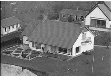 BE-1959 Zierikzee Lange Blokweg 1. Woning 't Halve Maantje , tegenover de Nobelpoort. Het huis is genoemd naar de ...