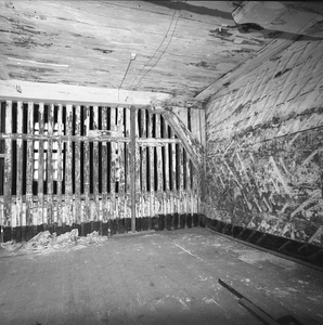 BE-2583 Zierikzee. Mol. 's Gravensteen. Interieur voormalige stadsgevangenis met houten celwanden waarin gevangen ...