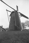 BE-2792 Oosterland Molenstraat De korenmolen 'van de baron'. Stenen grondzeiler, gebouwd 1752. De molen wordt gerund ...
