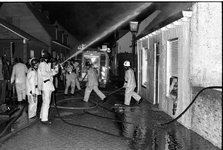 JVH-0020 Brouwershaven. Molenstraat. Uitslaande brand in het woonhuis van de 60-jarige P.R.J. De bewoner liep ...