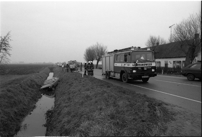 JVH-0775 Zonnemaire. Zuidweg. Hulpdiensten aanwezig bij eenzijdig ongeval waarbij een 74-jarige man uit Zierikzee met ...