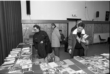 JVH-1216 Zierikzee. Leger des Heilsgebouw De Lichtboei, Poststraat. Boekenmarkt, ten bate van een werkvakantie in ...