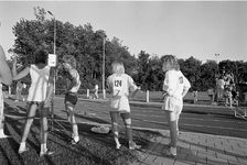 JVH-1635 Zierikzee. Emil Sandströmweg. Sportpark Bannink Eerste voorjaarswedstrijd van het Zeeuwse atletiekseizoen, ...