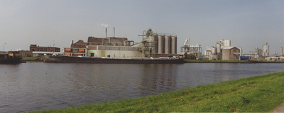 940189 De fabriek van Cerestar Benelux BV aan de Westkade te Sas van Gent