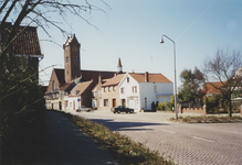 970023 De Graafjansdijk B en de Rooms-katholieke kerk aan de Graafjansdijk A te Westdorpe