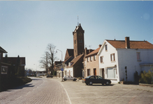 970024 De Graafjansdijk B en de Rooms-katholieke kerk aan de Graafjansdijk A te Westdorpe