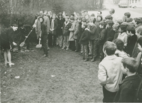 1141 Boomplantdag in de Boslaan te Axel