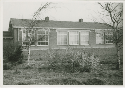 1446 De gereformeerde lagere school te Spui (gebouwd in 1955)