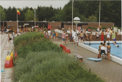 2095 Zwembad 't Plaatje aan de Sportlaan te Axel