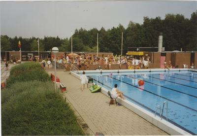 2096 Zwembad 't Plaatje aan de Sportlaan te Axel