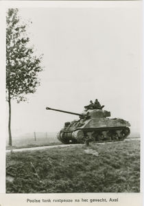 2267 Een Poolse tank in de omgeving van Axel