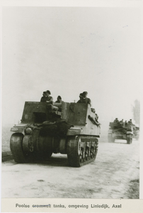 2269 Poolse tanks in de omgeving van de Liniedijk te Axel