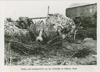 2390 Duits anti-tankgeschut op de Liniedijk te Axel (Kijkuit)