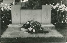 2817 Pools oorlogsmonument op de algemene begraafplaats aan de Burchtlaan te Axel