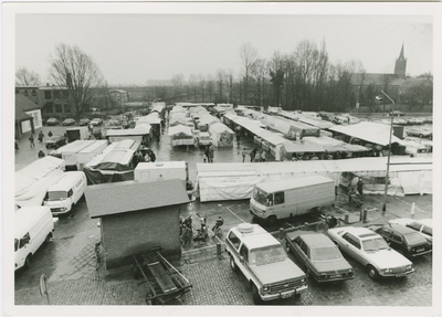 845 Zaterdagmarkt op het Szydlowskiplein te Axel