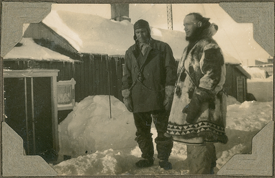 10-36-1 Carl Ben Eielson en George Hubert Wilkins (1894-1958), Green Harbour, Spitsbergen, mei 1928. George Hubert ...