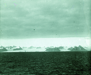 23-13-93 Landschap op Spitsbergen