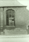 513 Een zijraam van de Nederlandse Hervormde kerk te Retranchement