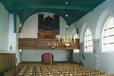 667 Interieur met orgel in de Nederlandse Hervormde kerk te Waarde