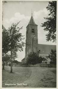 AAG-P-6 Aagtekerke, Herv. Kerk. De Nederlandse Hervormde kerk aan het Dorpsplein te Aagtekerke