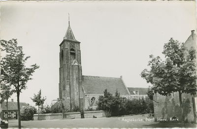 AAG-P-8 Aagtekerke, Ned. Herv. Kerk. De Nederlandse Hervormde kerk aan het Dorpsplein te Aagtekerke