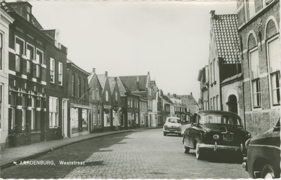 AAR-P-21 Aardenburg, Weststraat. De Weststraat te Aardenburg