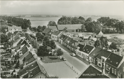 BAA-P-5 Baarland, Panorama. Gezicht op de Slotstraat te Baarland vanaf de toren van de Nederlandse Hervormde kerk