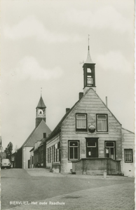 BIE-P-34 Biervliet, Het oude Raadhuis. Het voormalige Raadhuis aan de Hoogstraat te Biervliet
