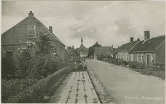 BOR-P-41 Borssele, Zuiderwegje. De Zuidstraat te Borssele