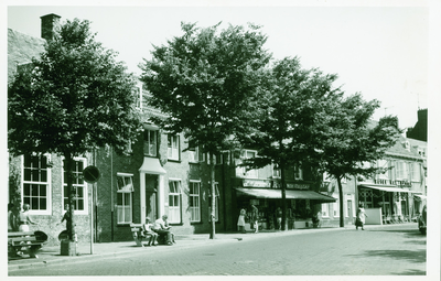 DBG-64 Domburg, Ooststraat. De Ooststraat te Domburg