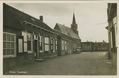 GAP-P-5 Dorp, Gapinge. De Dorpsstraat en de Nederlandse Hervormde kerk te Gapinge