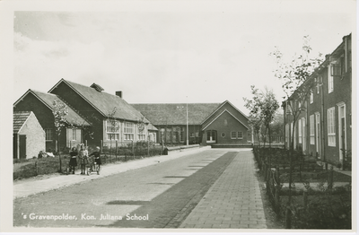 GRP-P-10 's Gravenpolder, Kon. Juliana School. De Koningin Juliana School aan de Hazelaarstraat te 's-Gravenpolder