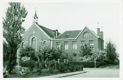 GRY-9 Grijpskerke, Geref. Kerk. De voormalige Gereformeerde kerk aan het Booneswegje (thans Jacob Catsstraat) te Grijpskerke