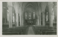 HKZ-40 Interieur R.K. Kerk Heinkenszand. Het interieur van de Rooms-katholieke kerk aan de Kerkdreef te Heinkenszand