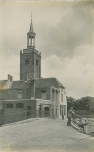 KLU-3 Klundert, Groenebrug. Groenebrug met zicht op de toren van de Nederlandse Hervormde kerk te Klundert