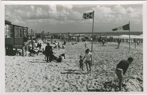 KOU-117 Westduin - Koudekerke Strandzicht. Het strand te Westduin bij Koudekerke